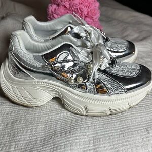 Stylish Silver Metallic Women's Sneakers
